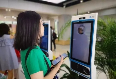 刷臉支付興起 移動支付設(shè)備制造商的機遇與挑戰(zhàn)